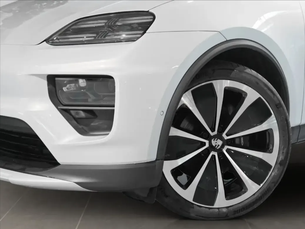 بورش ماكان 2025